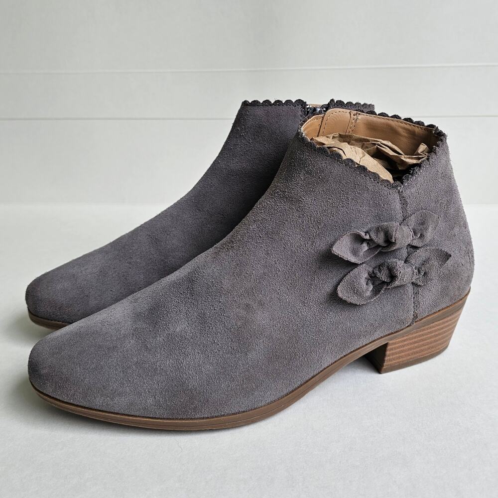Jack Rogers Ankle Booties Kali Size 8 Leather Boots Bows Gray Suede Scallop Edge